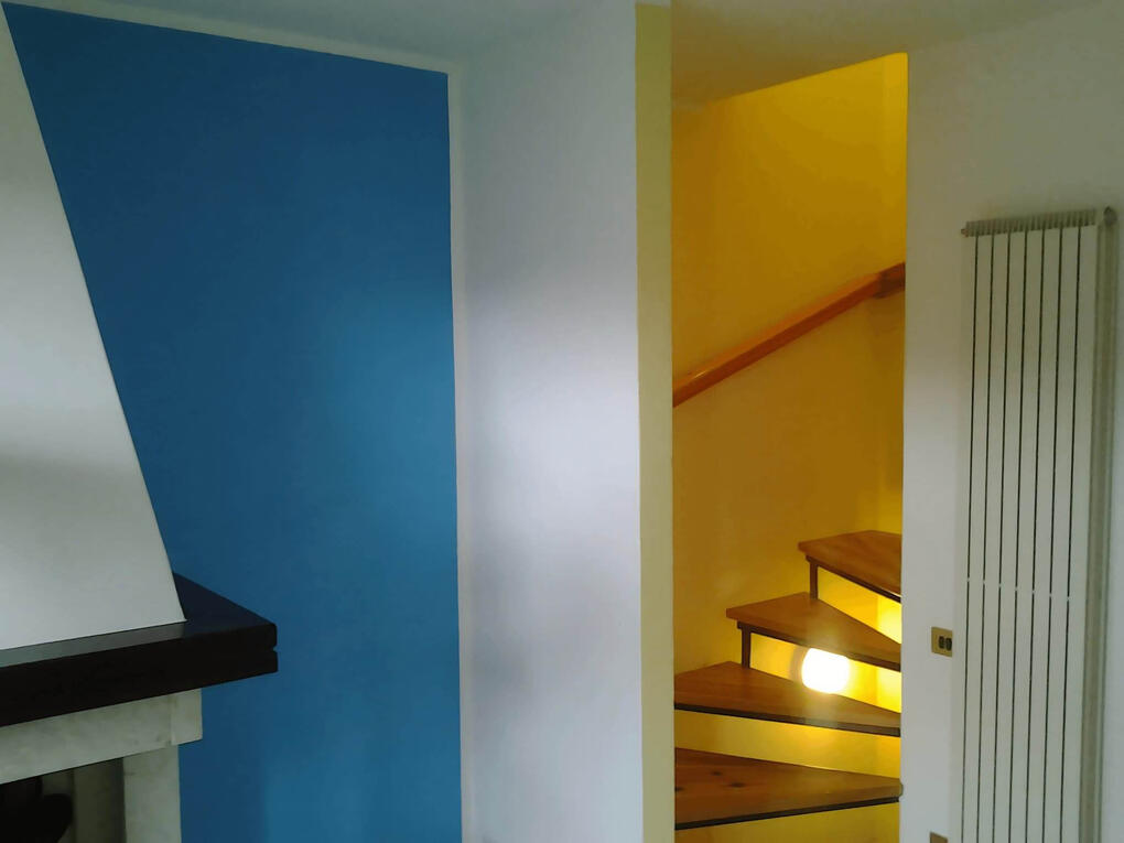 Verniciatura interni Tinteggiatura interni casa con lavabile blue e giallo