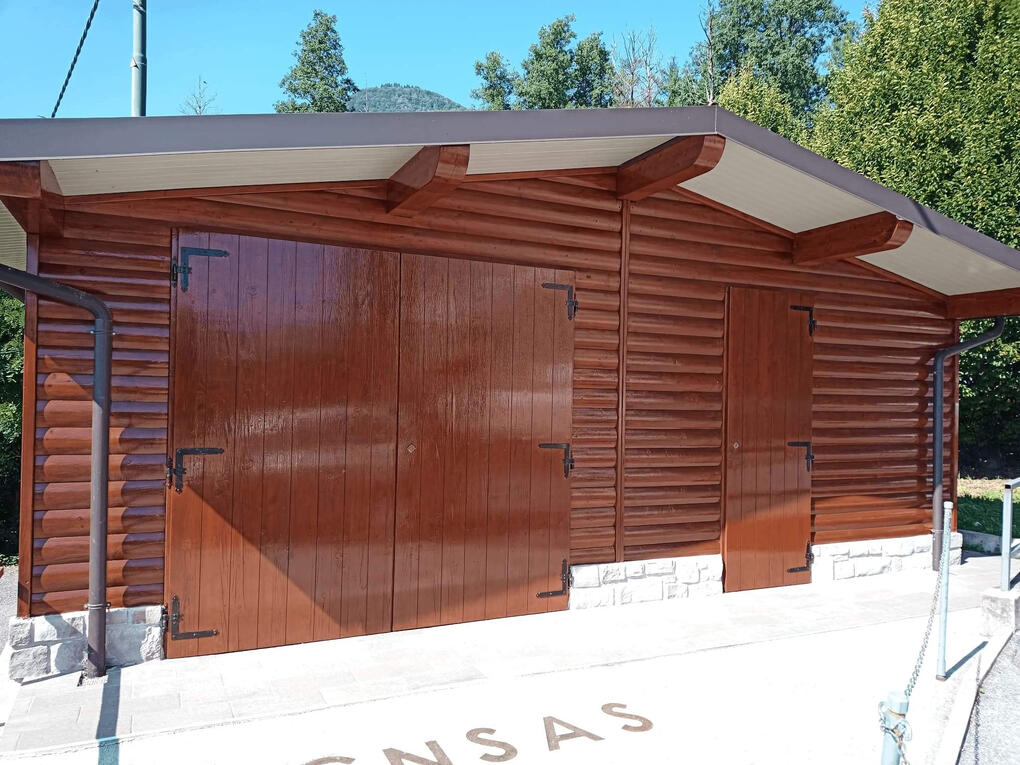 Verniciatura esterni Ripristino legno con Sikkens cetol filter 7 plus